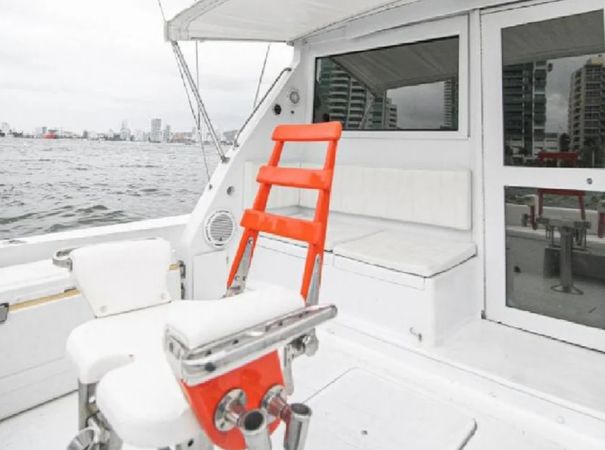 Black Fin 40 Flybridge | Toscano