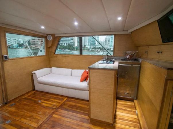 Black Fin 40 Flybridge | Toscano