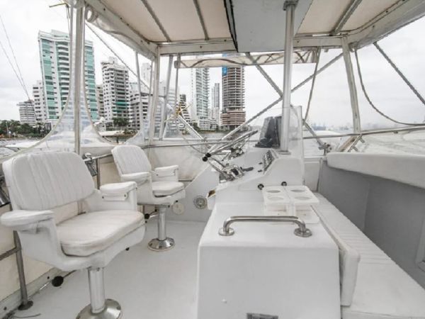 Black Fin 40 Flybridge | Toscano