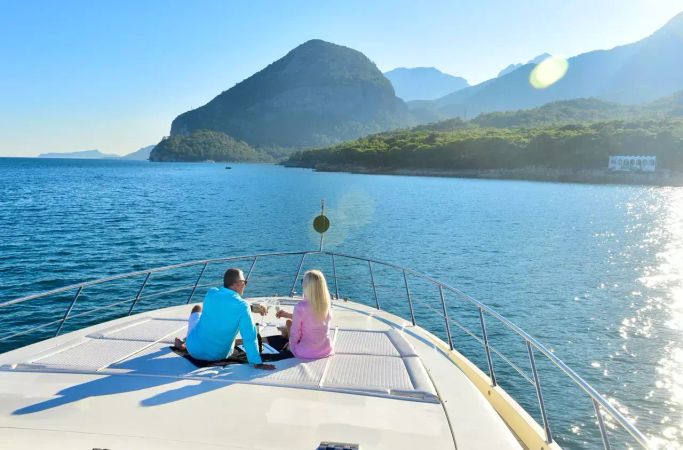 Azimut Leonardo 98 | Obsidian