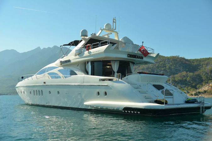 Azimut Leonardo 98 | Obsidian