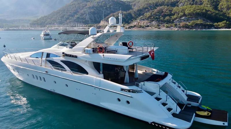 Azimut Leonardo 98 | Obsidian