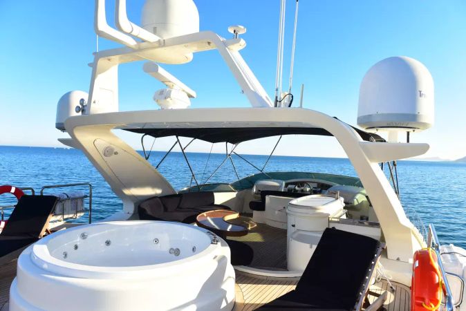 Azimut Leonardo 98 | Obsidian