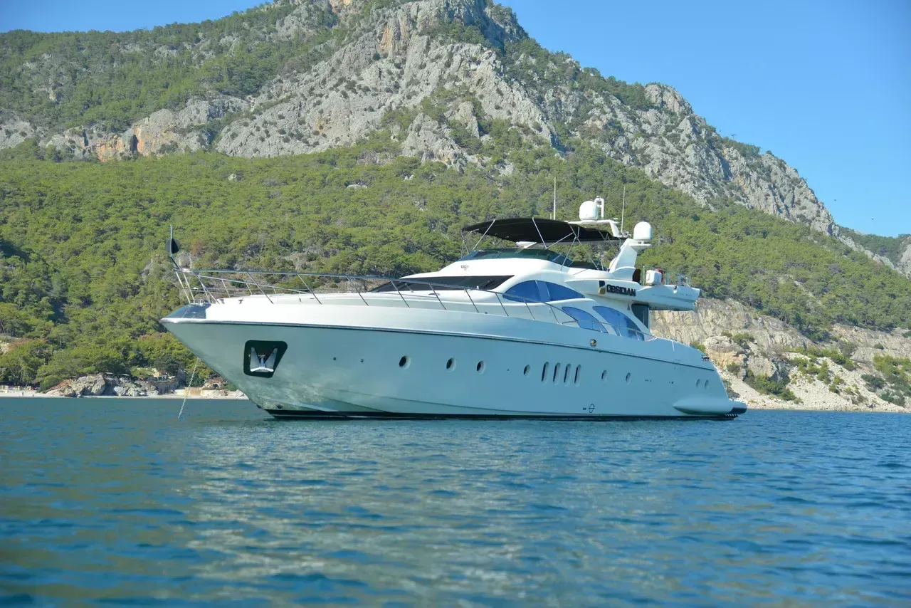 Azimut Leonardo 98 | Obsidian