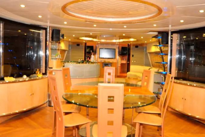 Azimut Leonardo 98 | Obsidian