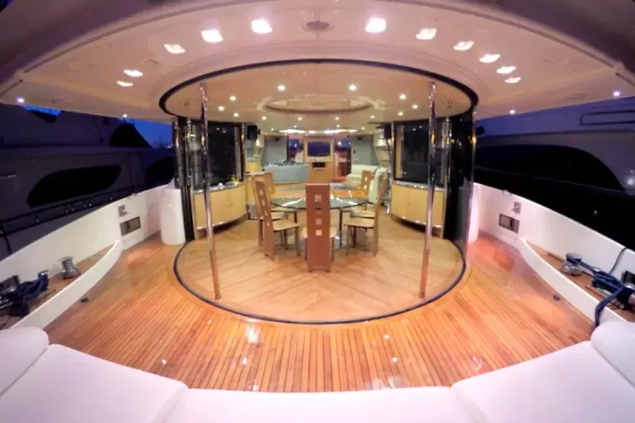 Azimut Leonardo 98 | Obsidian