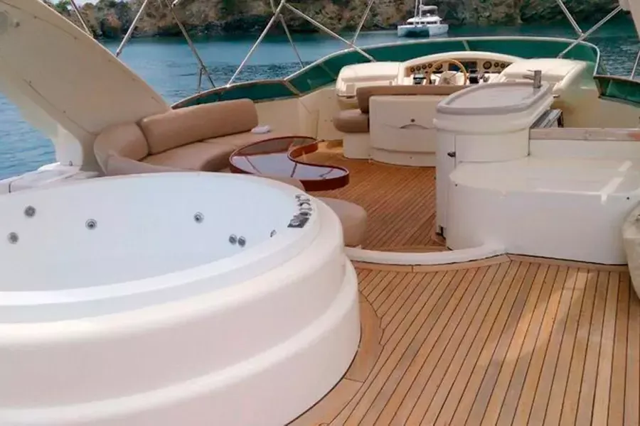 Azimut Leonardo 98 | Obsidian