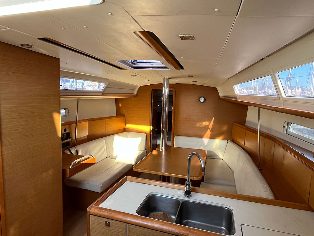 Jeanneau Sun Odyssey 379 | Esprit du Levant