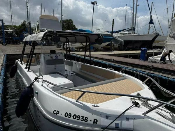 YachtCat 33 | Magnus