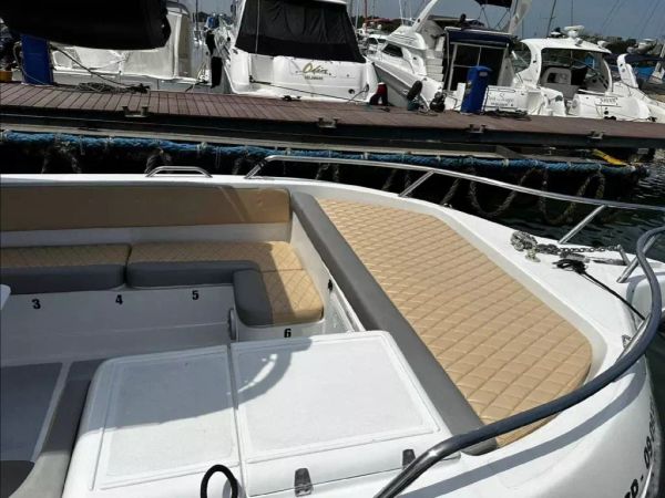 YachtCat 33 | Magnus
