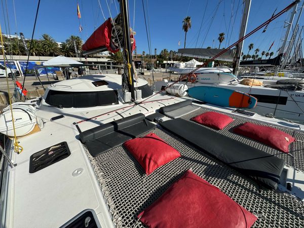 Outremer 42 | Blue Magic Cat