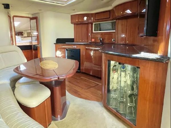 Sea Ray 60 Sundancer | Triton