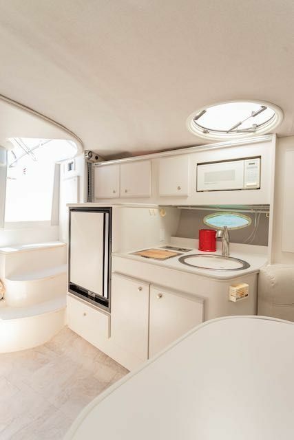 Cruiser Yachts 3375 | Lover Lips