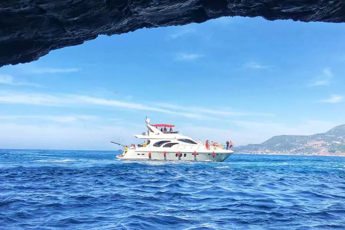 Custom Built 72 | Cleopatra