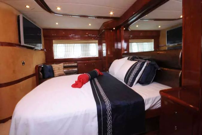 Custom Built 72 | Cleopatra