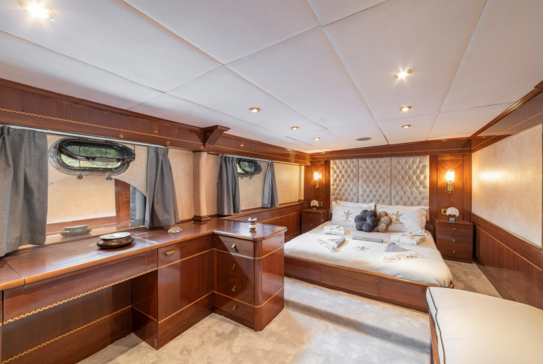 Lurssen 144 | Alkonost