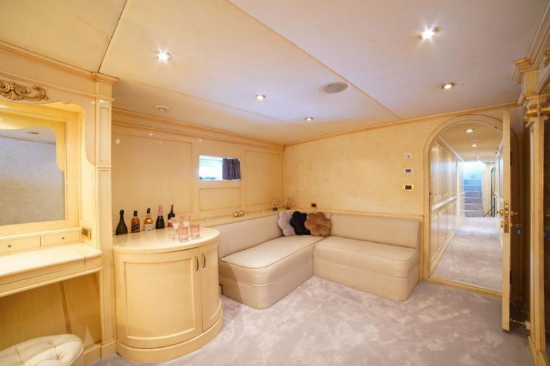 Lurssen 144 | Alkonost