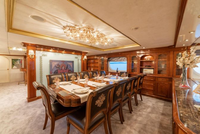 Lurssen 144 | Alkonost