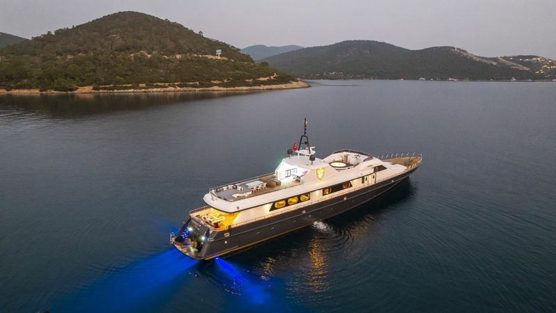 Lurssen 144 | Alkonost