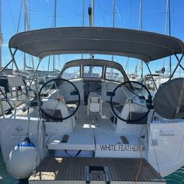 Jeanneau Sun Odyssey 349 | White Feather
