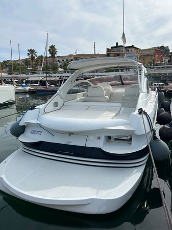 Pershing 37 | Aerodactyl