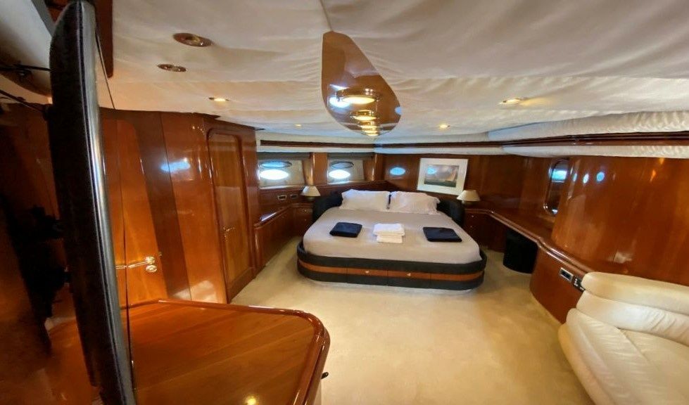 Sunseeker Manhattan 80 | Felicity