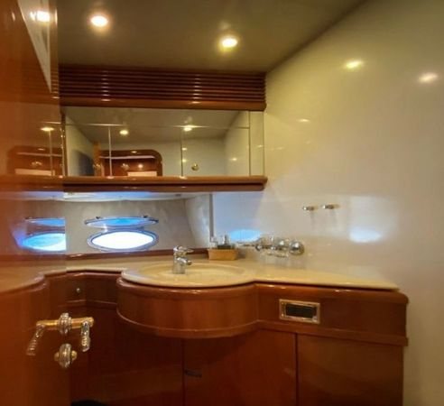 Sunseeker Manhattan 80 | Felicity
