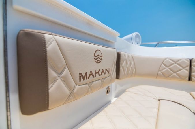 Bravo 380 | Makani