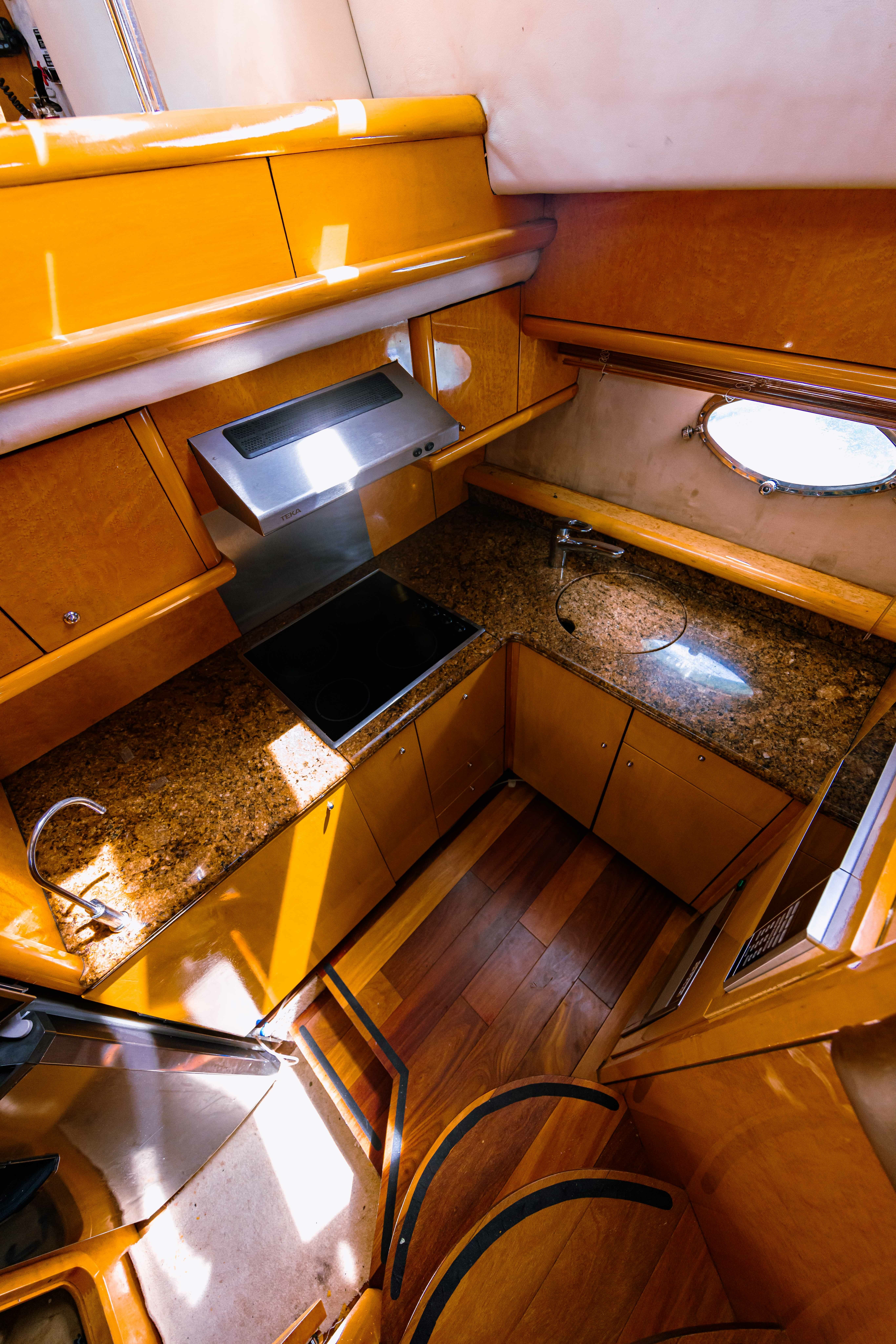 Sunseeker 60 | Lamore