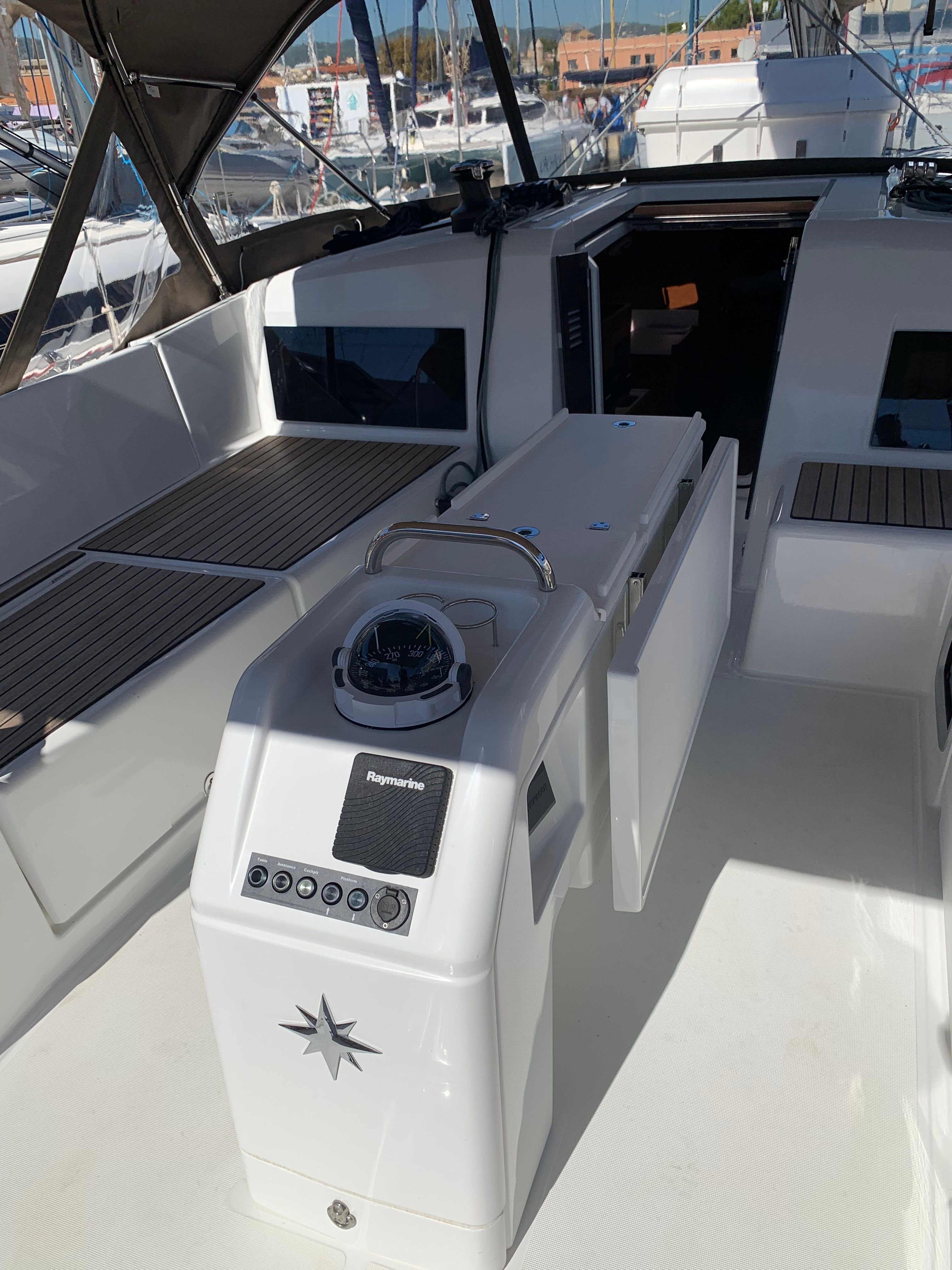 Jeanneau Sun Odyssey 490 | Vino Blanco