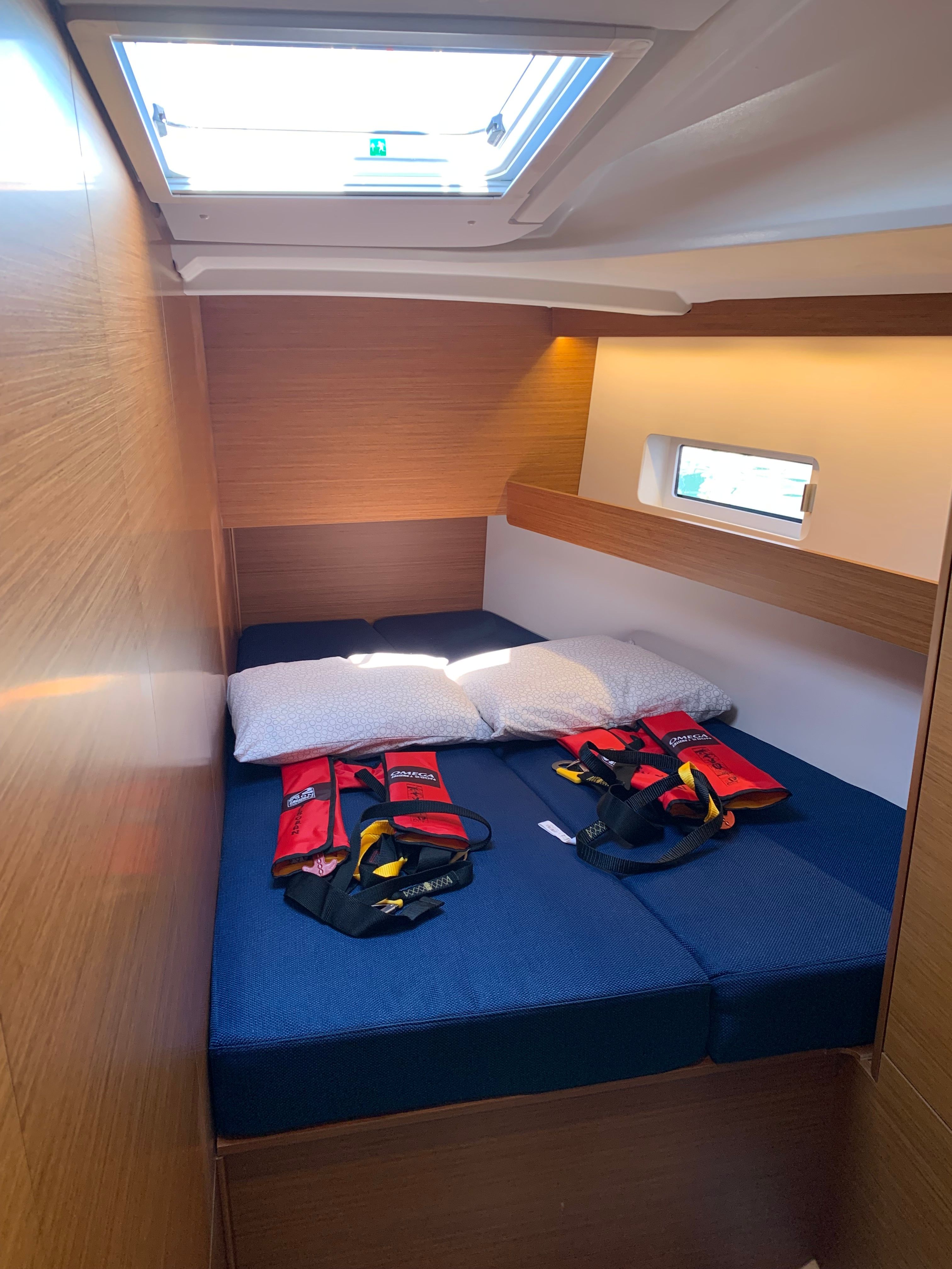 Jeanneau Sun Odyssey 490 | Vino Blanco