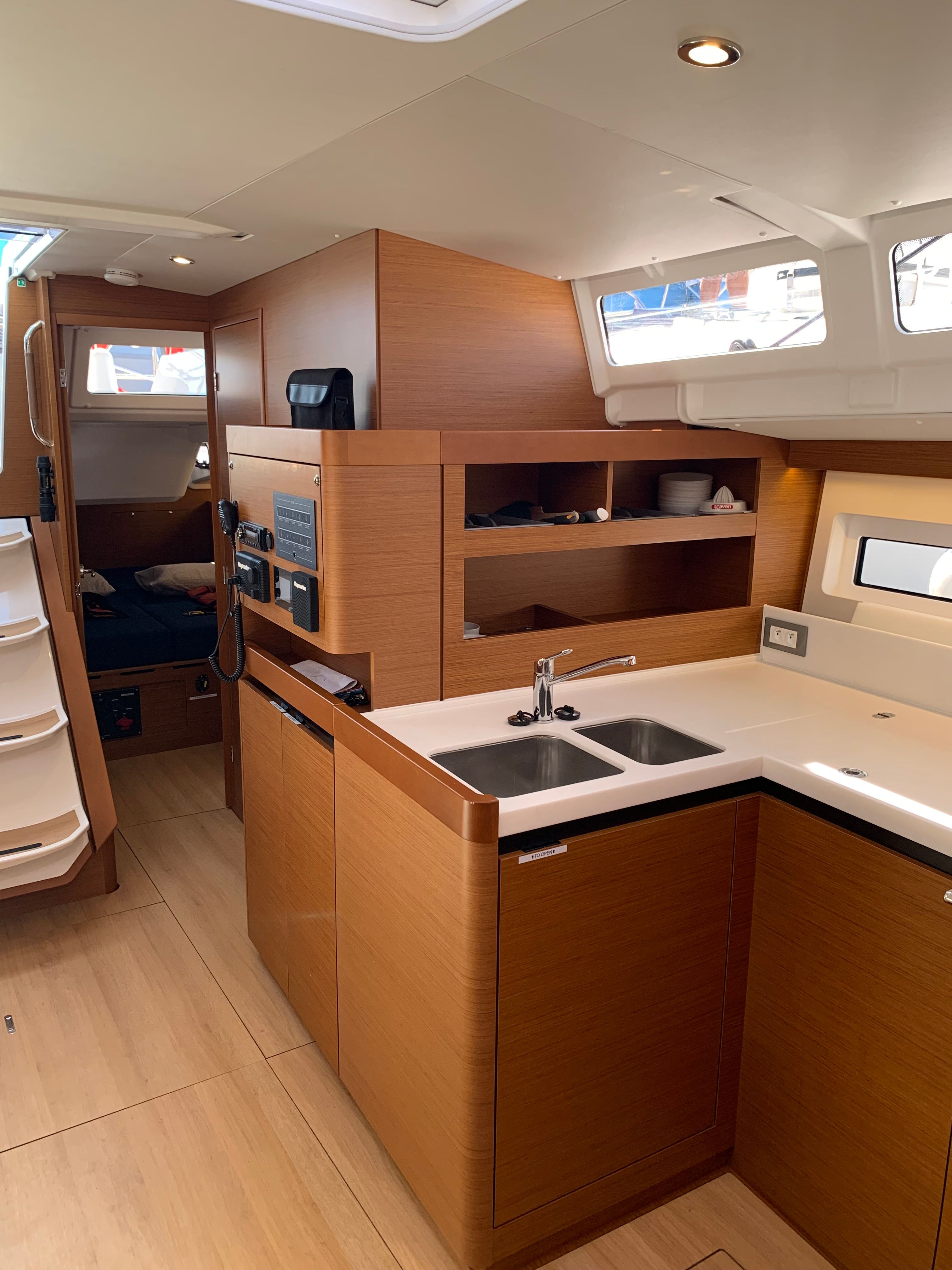 Jeanneau Sun Odyssey 490 | Vino Blanco