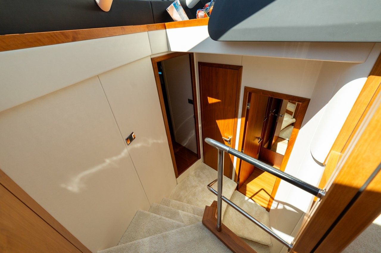 Sunseeker Manhattan 63 | 2 Drunk