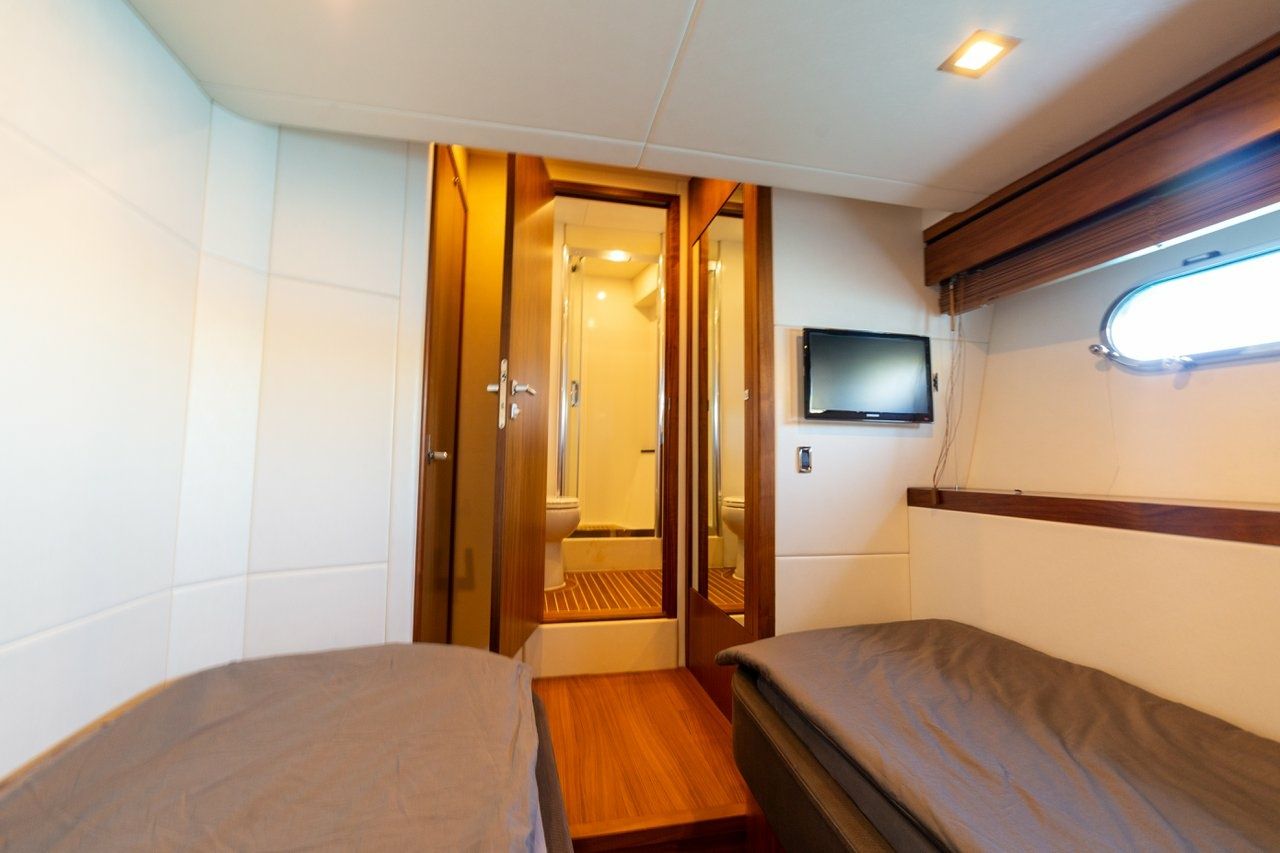 Sunseeker Manhattan 63 | 2 Drunk