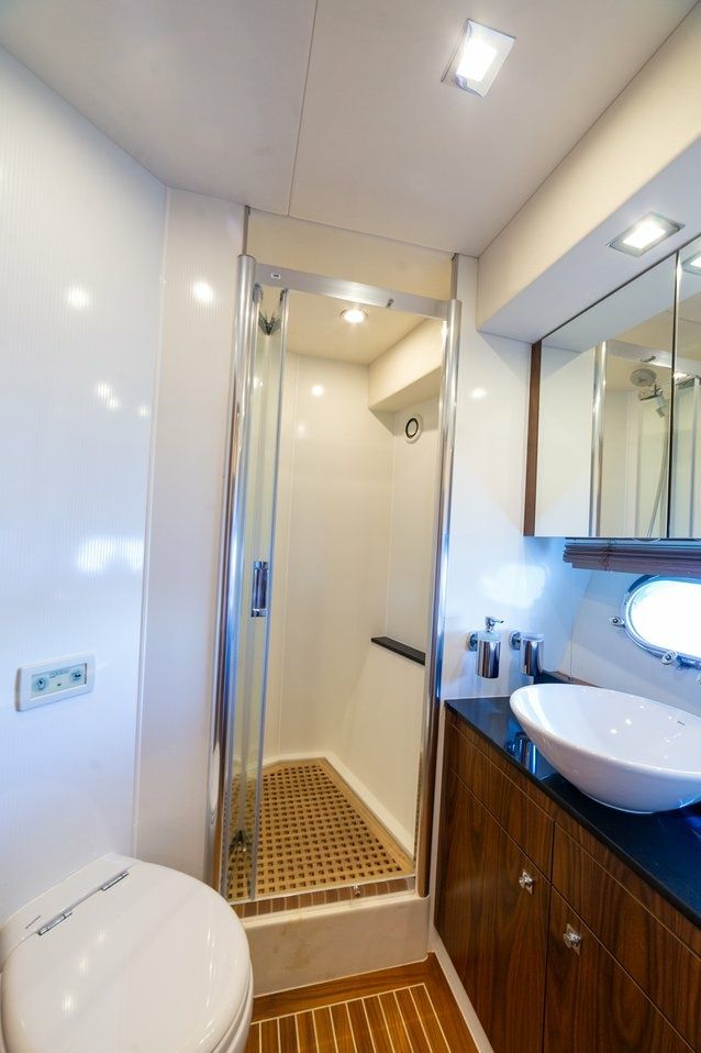 Sunseeker Manhattan 63 | 2 Drunk