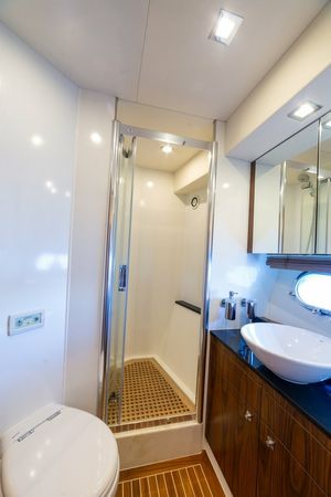 Sunseeker Manhattan 63 | 2 Drunk