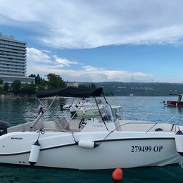 Quicksilver 675 Open | White