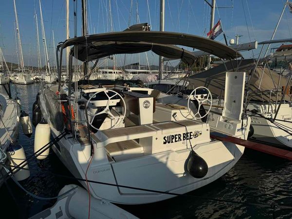 Dufour 41 | Super Bee