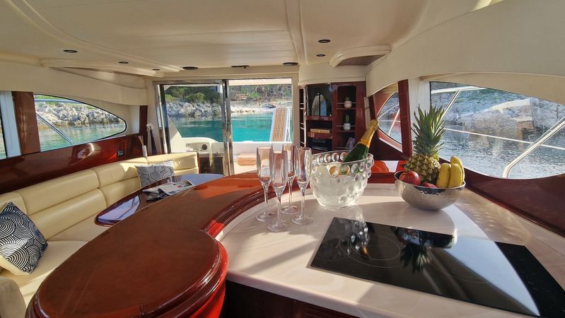 Astondoa 46 | Marina