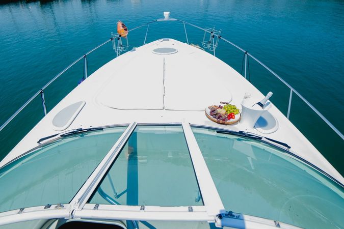 Cruiser Yachts 360 | Dbe-3