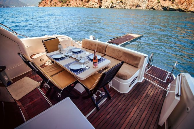 Fairline Squadron 55 | Efe Bey