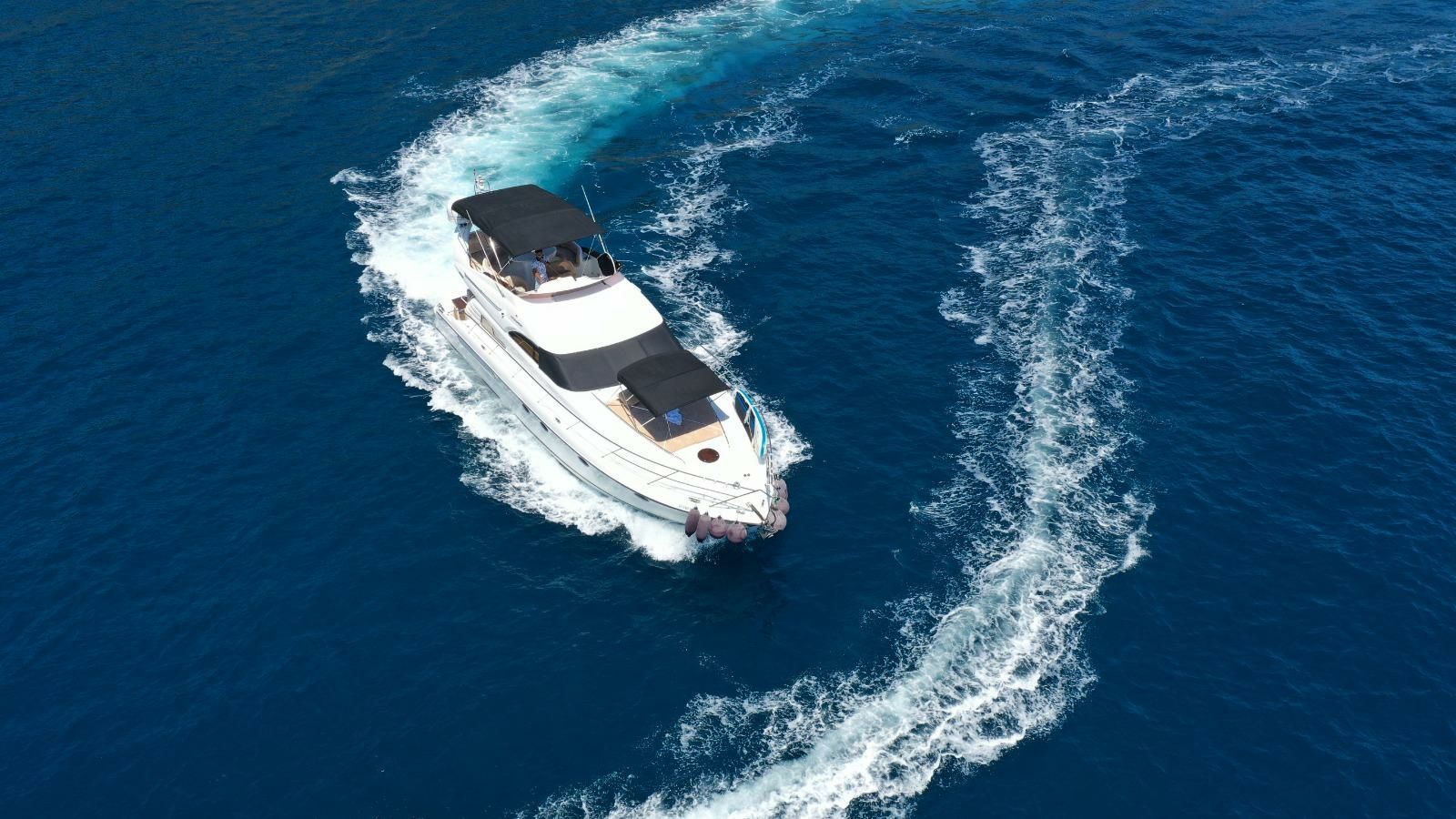 Fairline Squadron 55 | Efe Bey