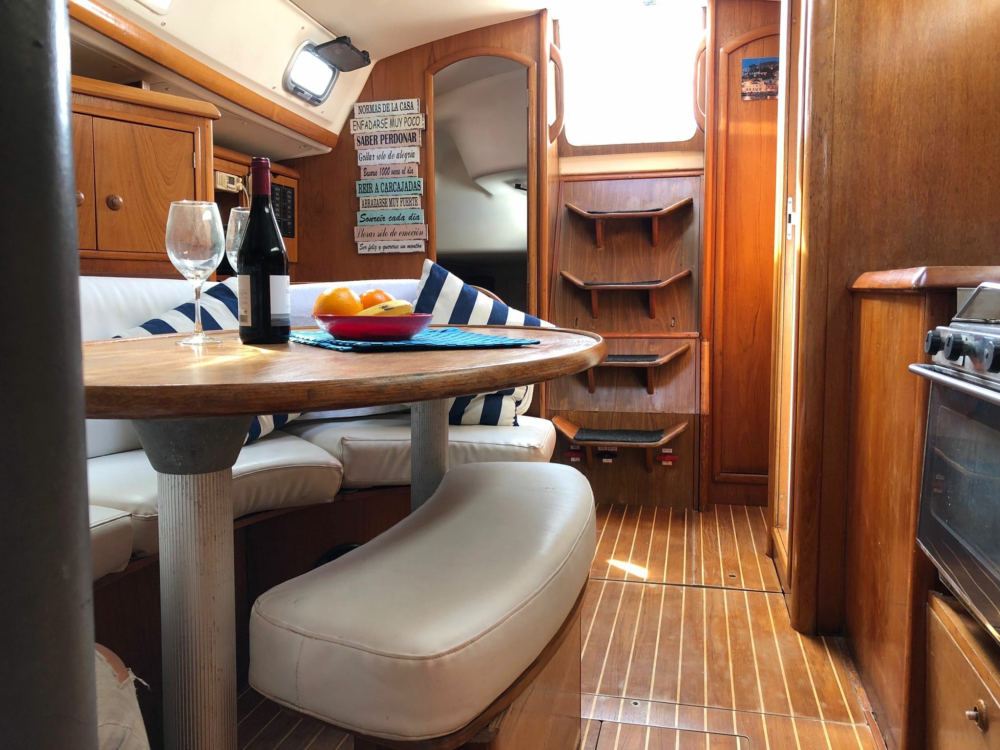 Jeanneau Sun Odyssey 34 | Bella Lola