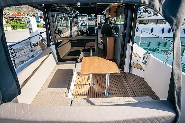 Nikhen Aquasun 34 | Lili