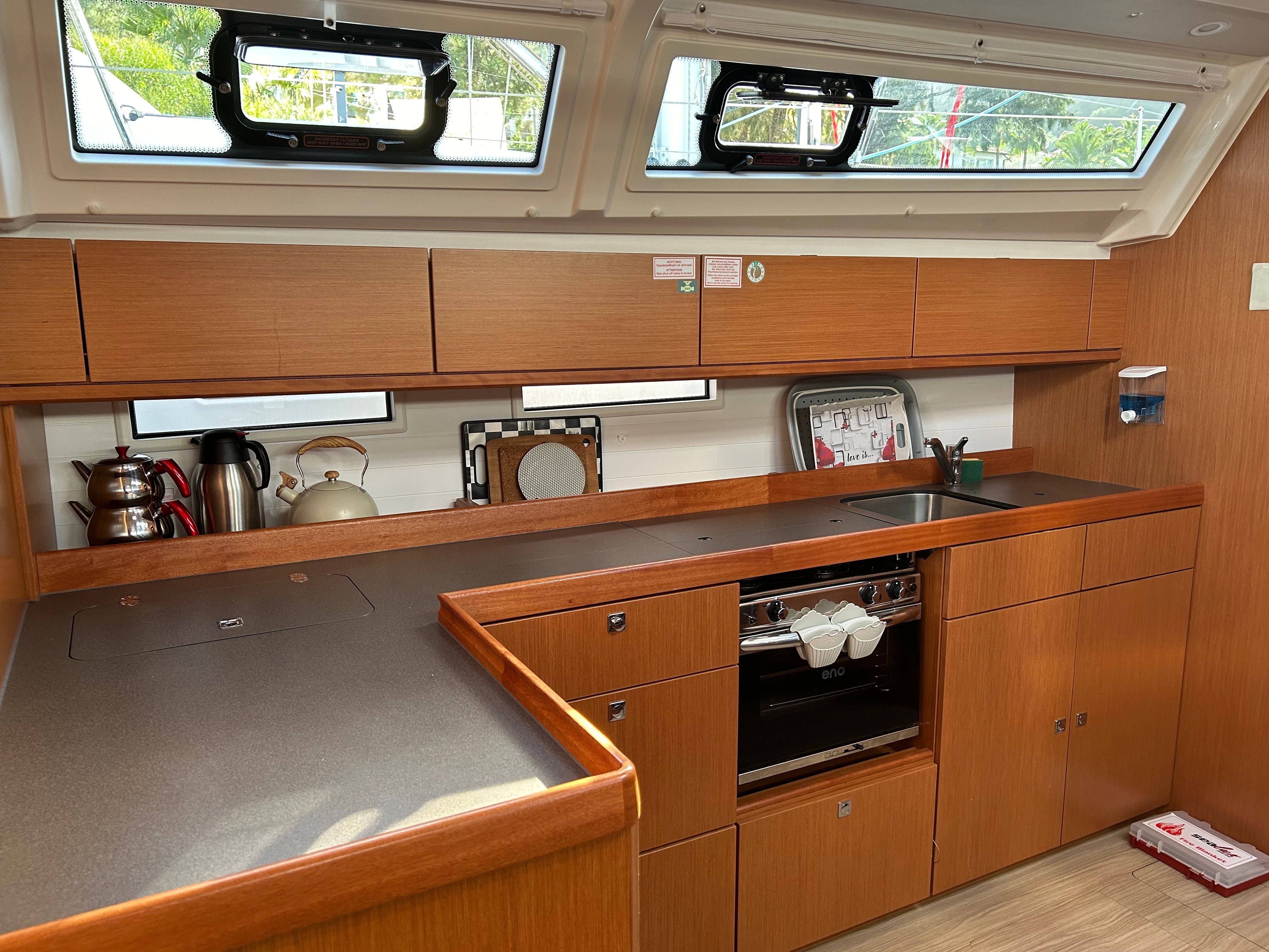 Bavaria Cruiser 46 | Suncity 5