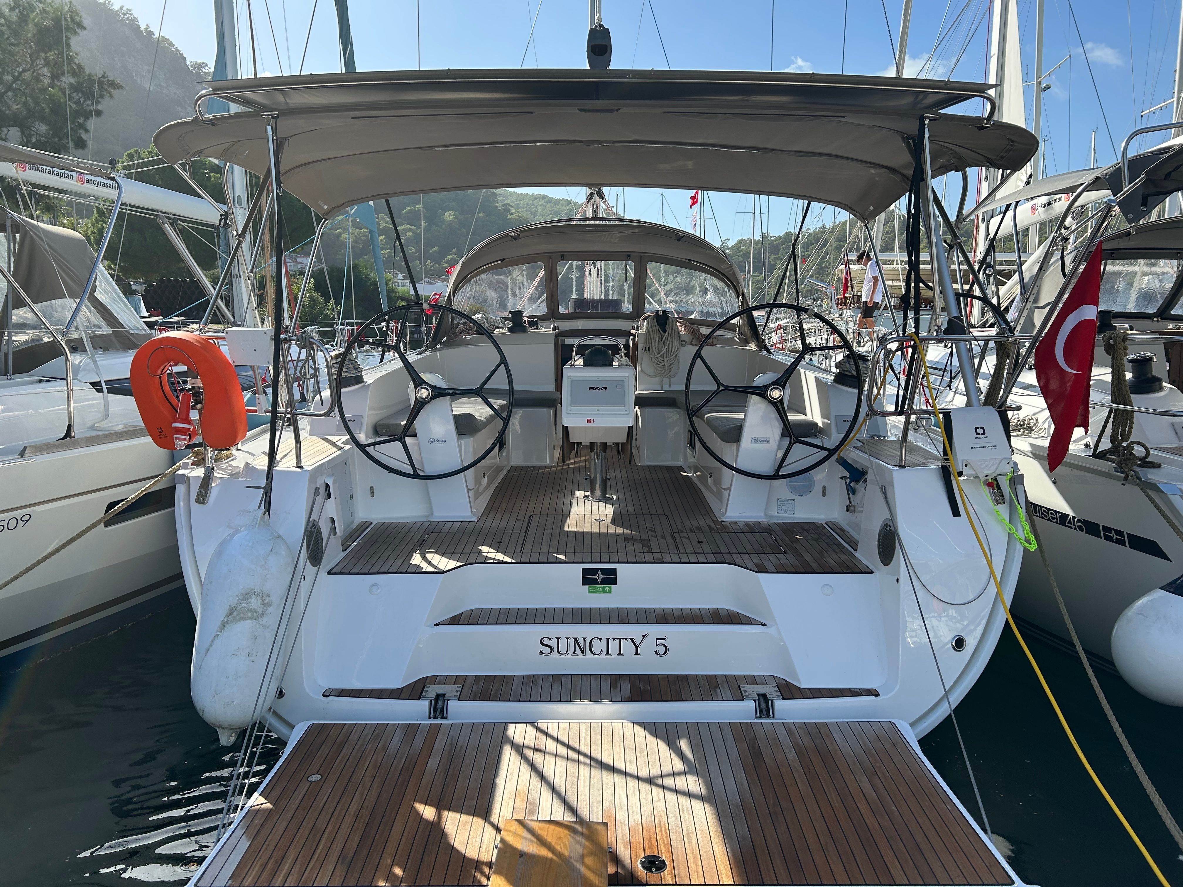 Bavaria Cruiser 46 | Suncity 5
