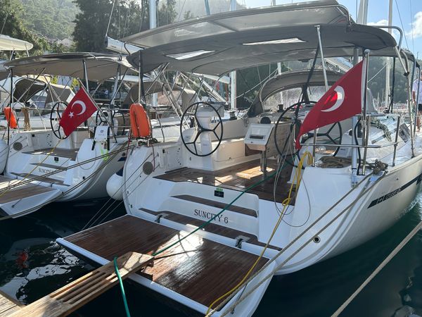 Bavaria Cruiser 46 | Suncity 6