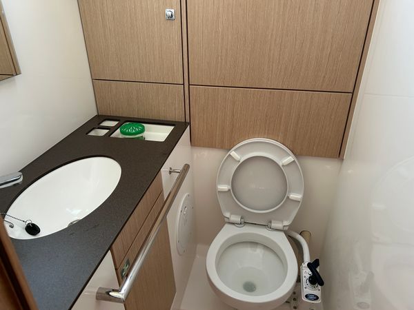 Bavaria Cruiser 46 | Suncity 6