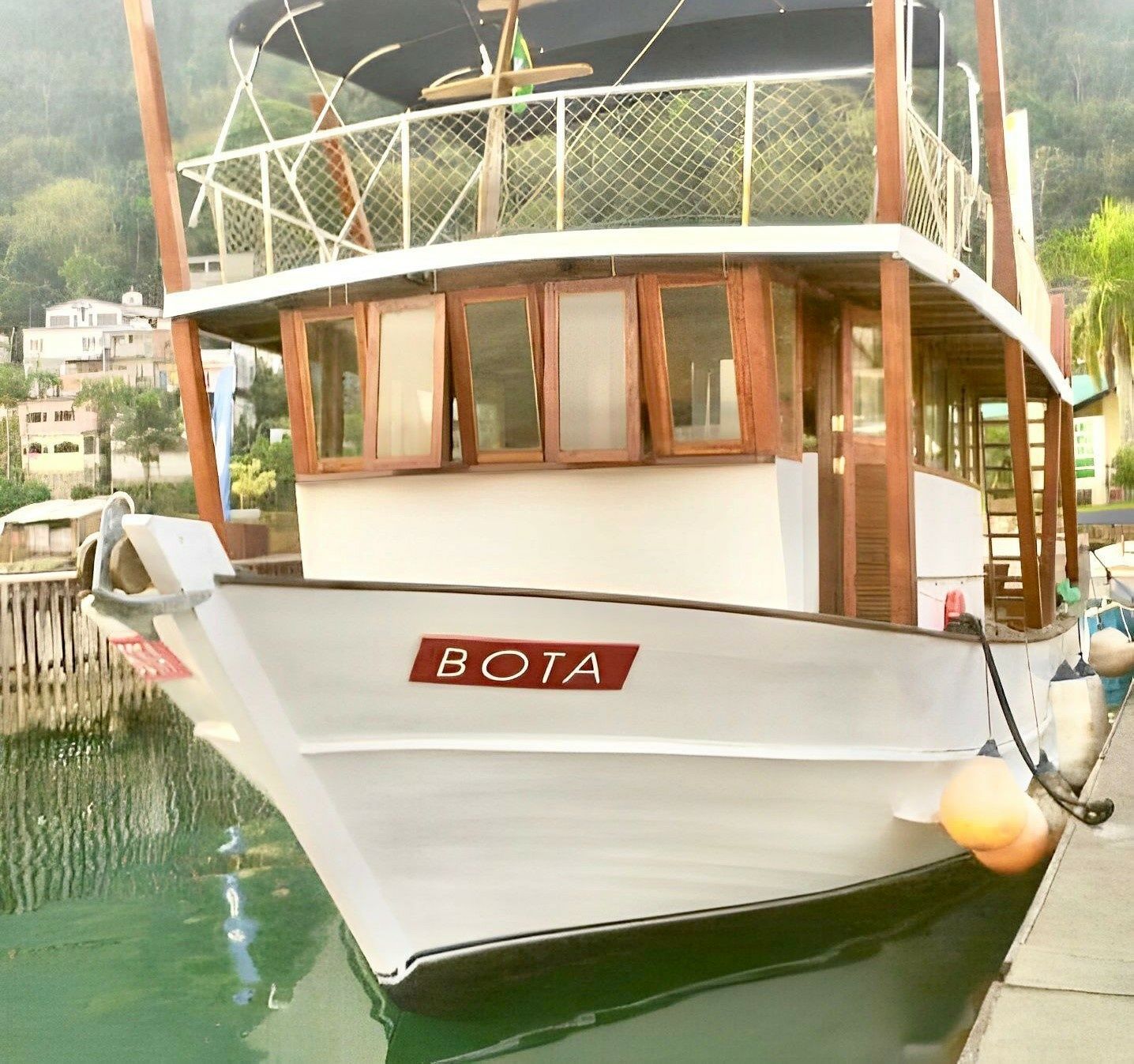 Custom Built 53 | Bota