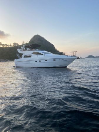 Intermarine 440 Full | Seven Oceans